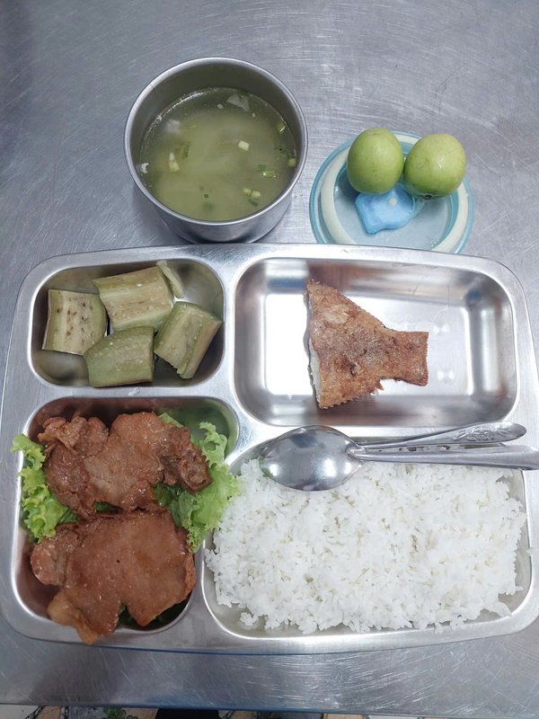 Suất ăn công nghiệp